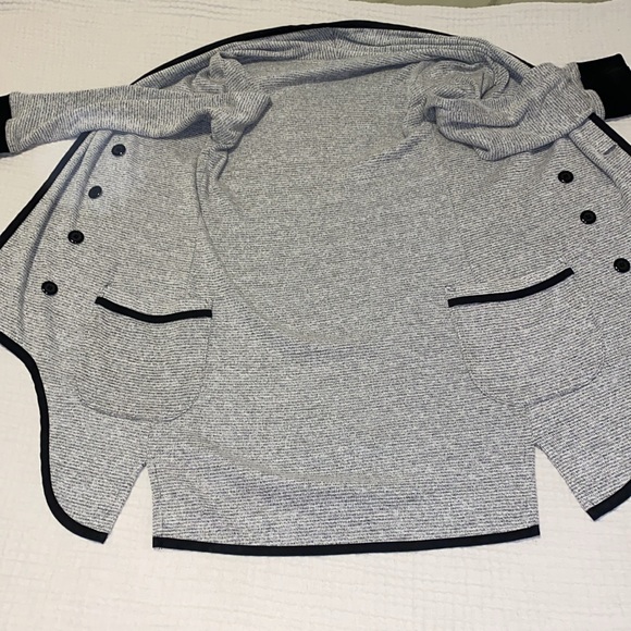 Rebecca King | XS black and white cardigan - Picture 7 of 8